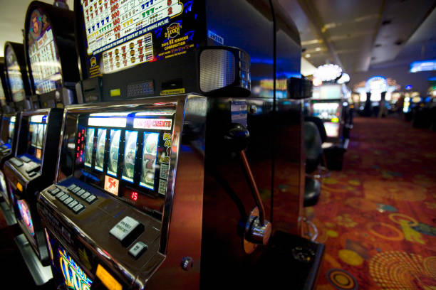 fungame777 Mega Moolah slot interface showing reels and progressive jackpot display